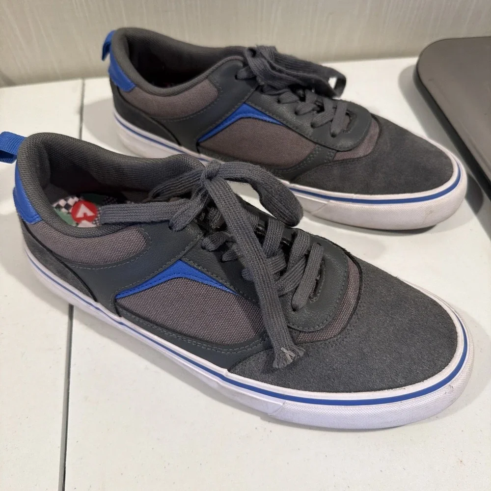 Men's Airwalk Sneakers Mens Size‎ 10 Gray Blue Leather